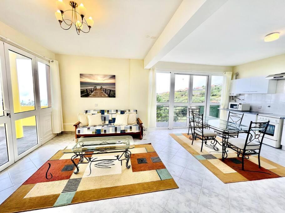 Amarela By Your Madeira Apartment *