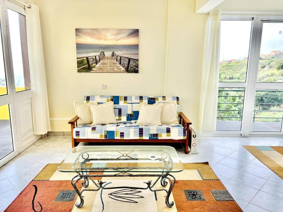 Amarela By Your Madeira Apartment